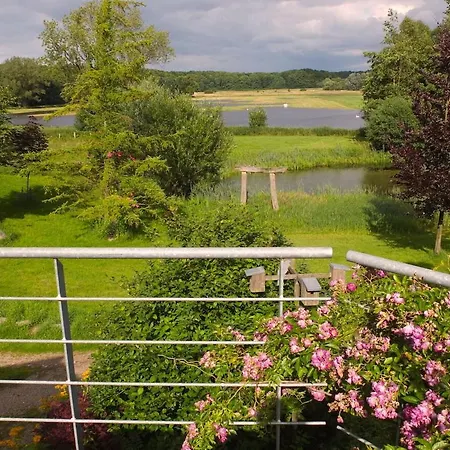 Apartament Atelierwohnung Hof Kranichmoor